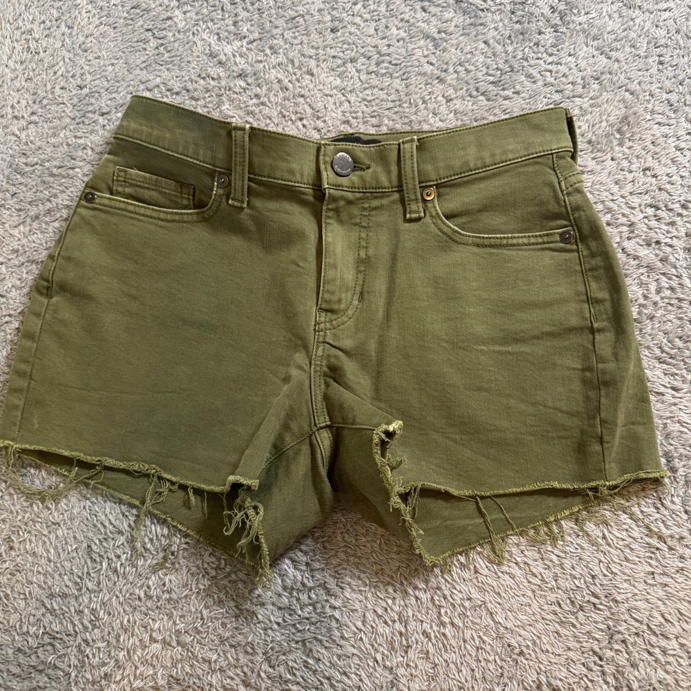 Banana Republic Premium Denim Shorts 26 Olive Green Mid Rise 3 Inch Frayed Hem